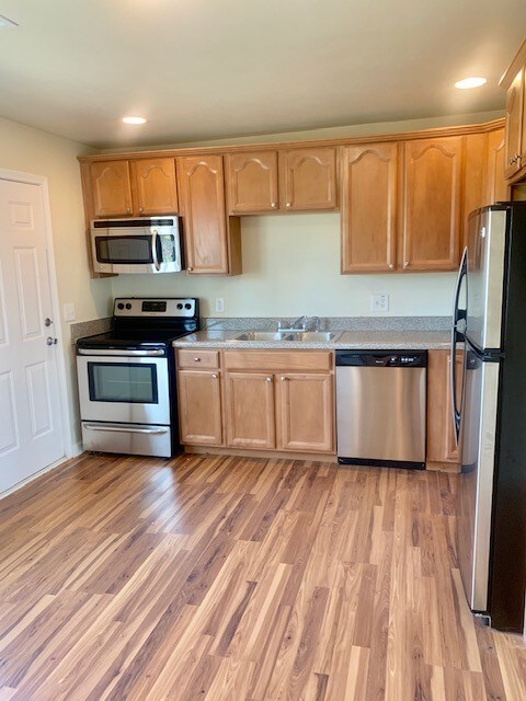 Foto principal - 2145 Bolton Rd NW