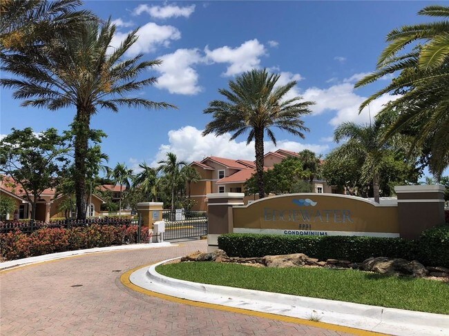 Foto del edificio - 8891 Wiles Rd