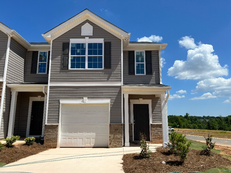 1193 Evelynnview Ln, Kernersville, NC 27284 Townhome Rentals in