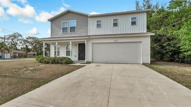 Foto del edificio - 6209 Radford St