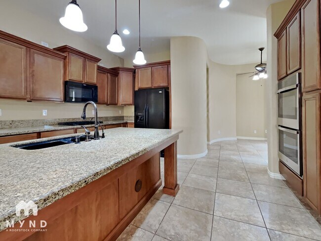 Foto del edificio - 2716 S Quinn Ave