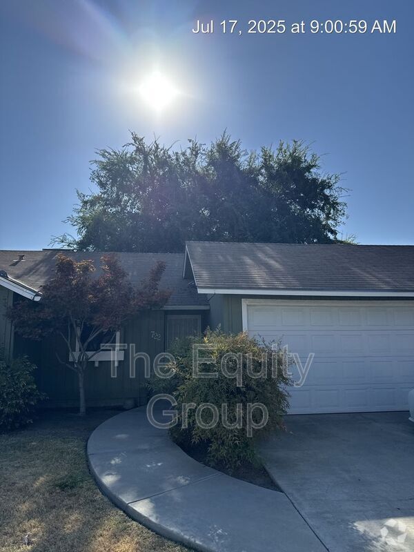 Building Photo - 722 S Linwood St
