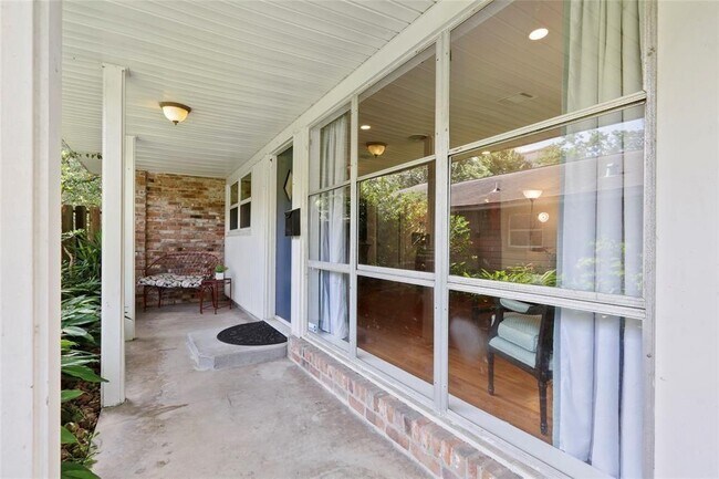Building Photo - 1517 Ronson Rd