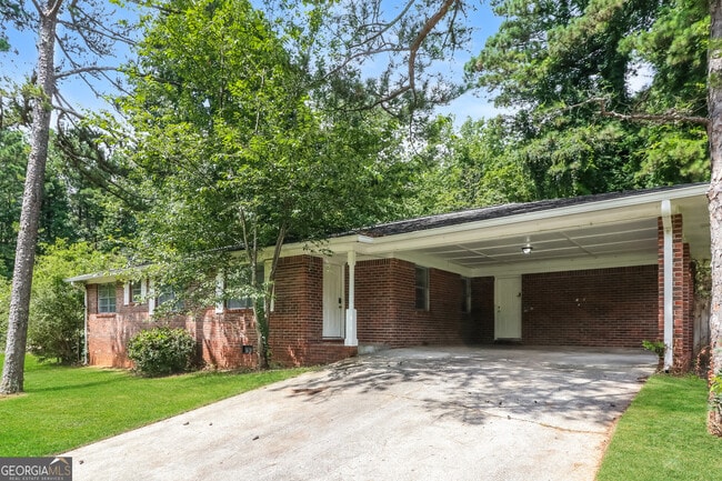 Foto del edificio - 3974 Wedgewood Ln