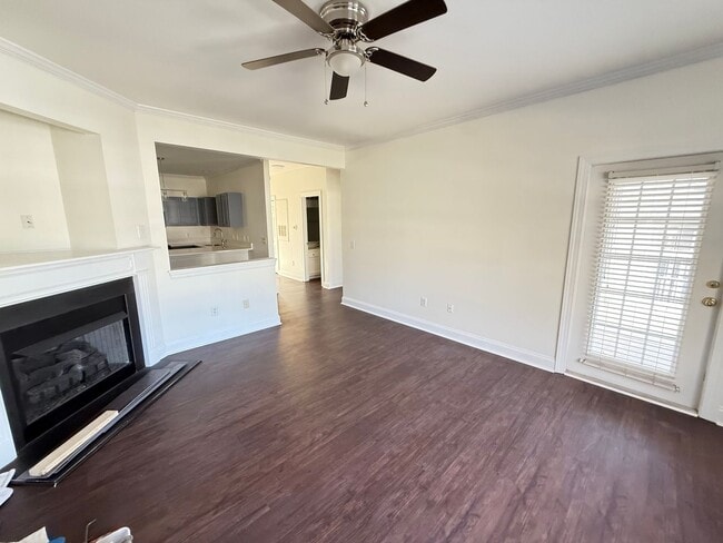 Building Photo - Renovated Cornelius Condo | Two Covered Balconies | Walk to Downtown & Antiquity | Lake Norman Area