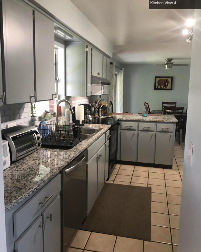 Building Photo - Indialantic 2 Bedroom Home with 2 car garage!