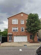 Building Photo - 289 Arlington Ave