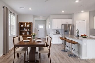 Building Photo - 445 Shiner Ln