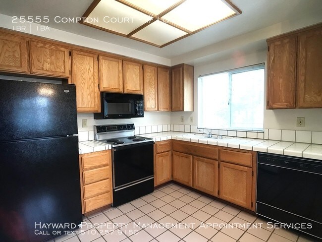 Foto del edificio - 25555 Compton Ct