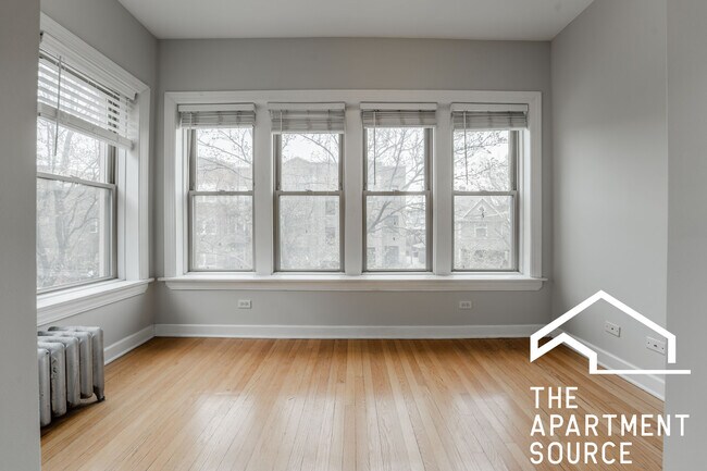 Foto del edificio - 1952 W Leland Ave