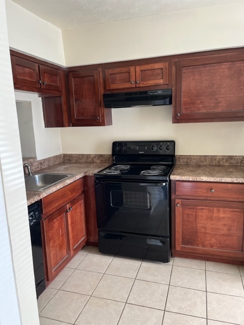 Building Photo - 240 Scandia Cir