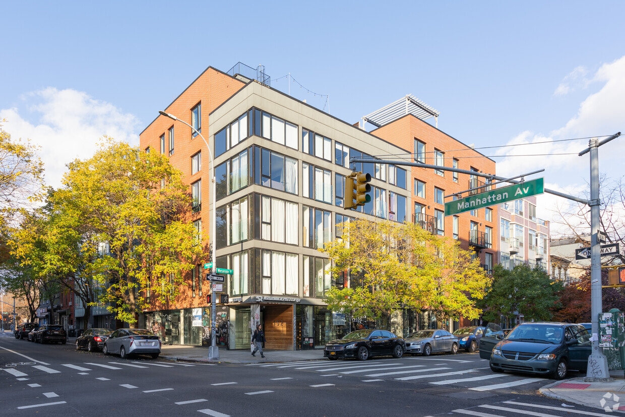 Primary Photo - Manhattan Ave Apartments