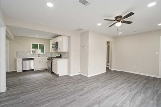 Building Photo - 9409 Fairland Dr