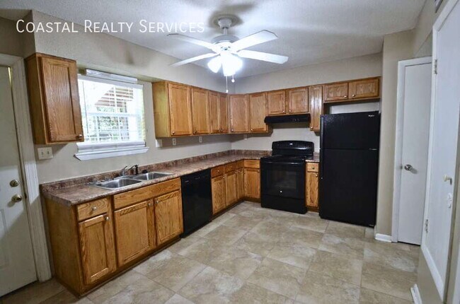 Building Photo - 154 Valencia Dr