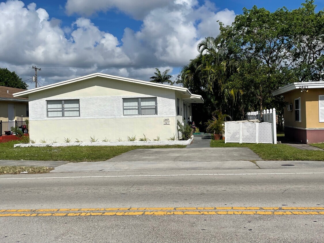 2409 Taft St Unit 2409, Hollywood, FL 33020 Apartments in Hollywood