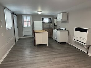 Building Photo - 4935 8th Ave