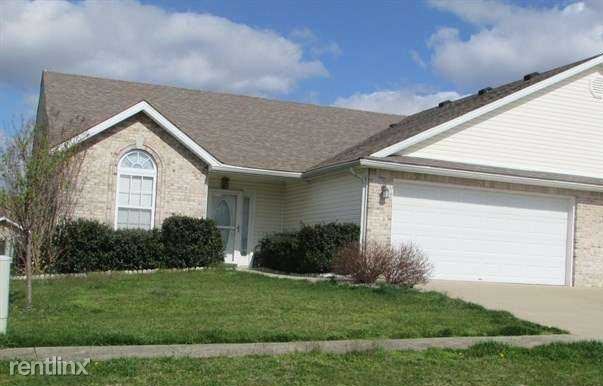 Primary Photo - 105 McIntosh Dr