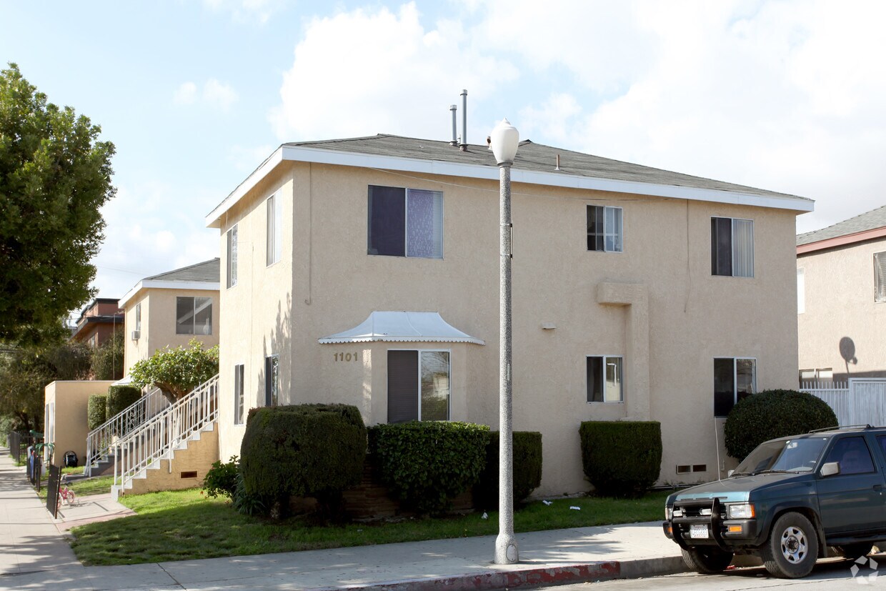 Primary Photo - 1101 Daisy Ave