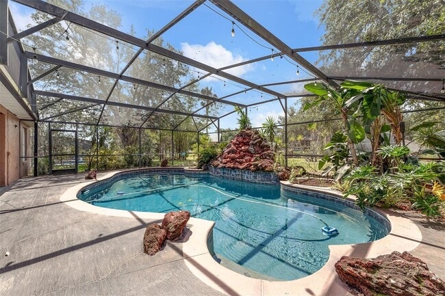 Building Photo - 10421 Mesa Ln