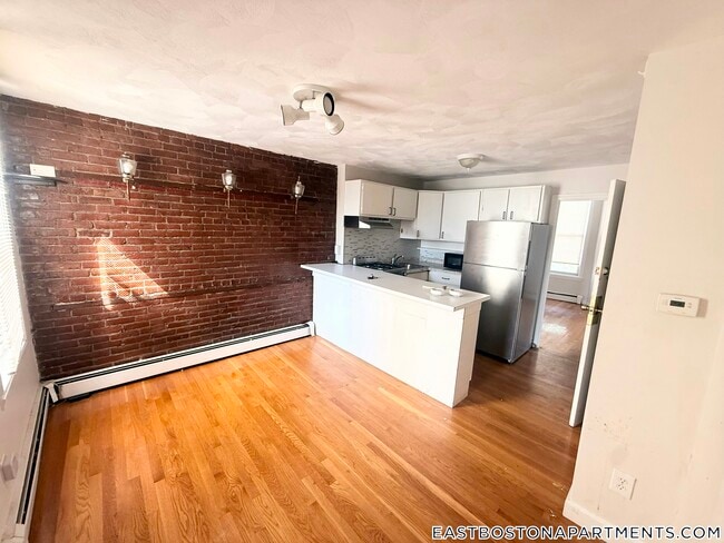 Building Photo - 145 Princeton St