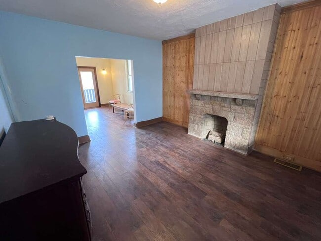 Building Photo - 131 Stamm Ave