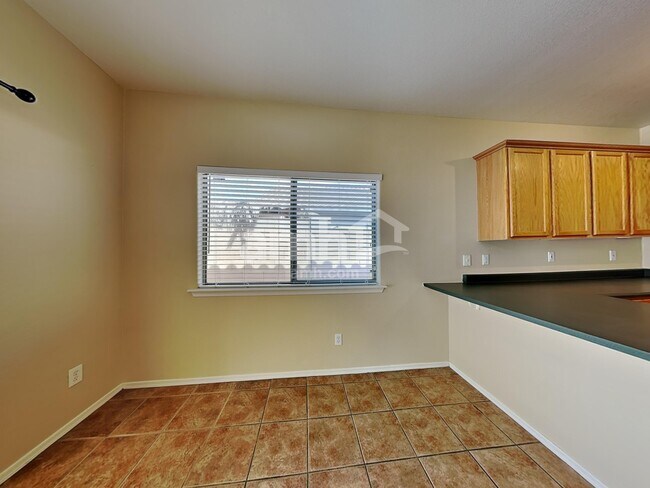Foto del edificio - 11852 W Cambridge Ave
