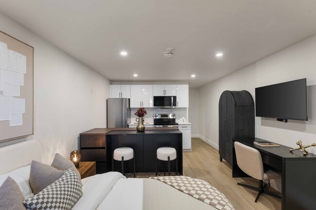 Building Photo - 129 Paxton Ln