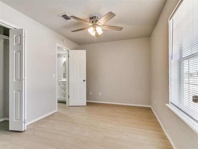 Building Photo - 817 SW 64th St