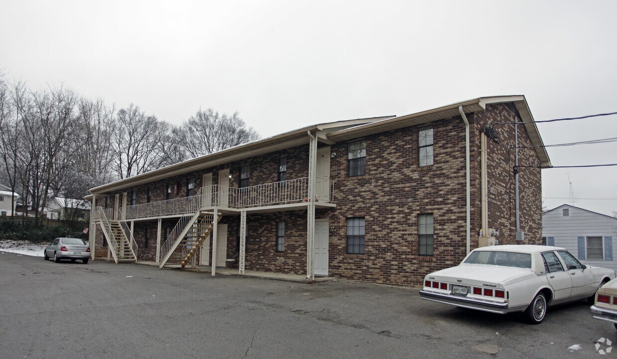 Building Photo - 1133 E Moody Ave