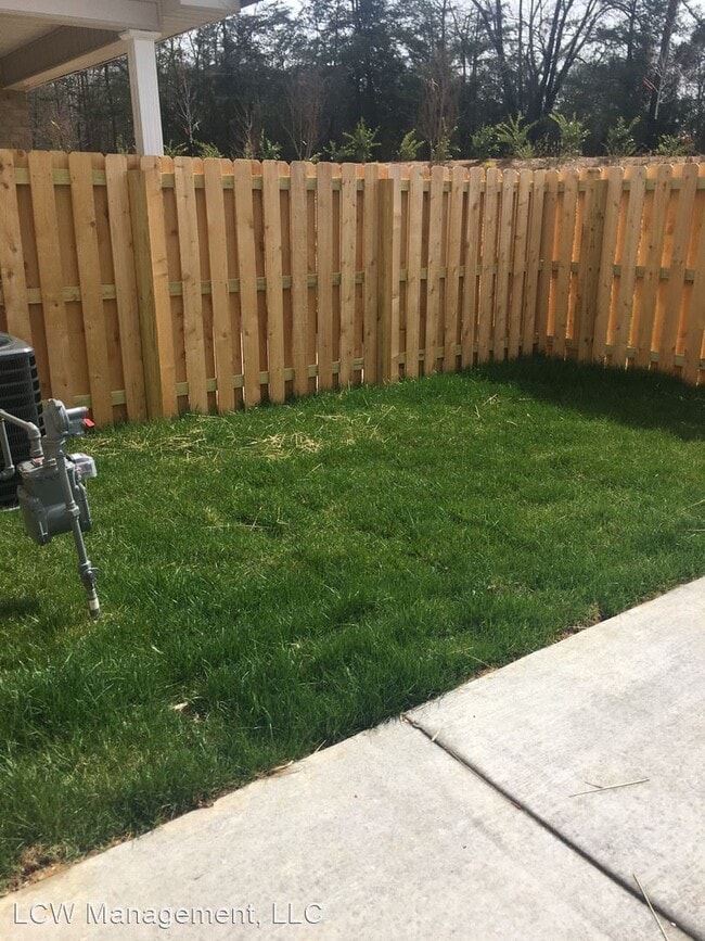 Building Photo - 2 br, 2.5 bath House - 1252 United Court L...