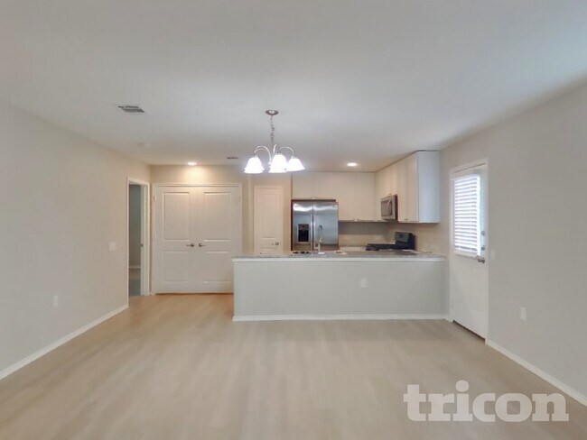 Building Photo - 7319 Rosada Way