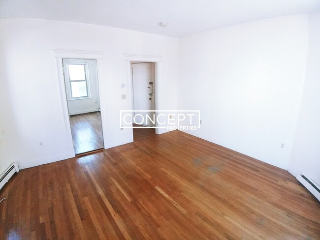 Building Photo - 15 Colborne Rd