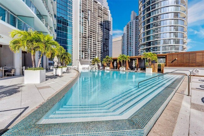 Foto del edificio - 200 Biscayne Blvd