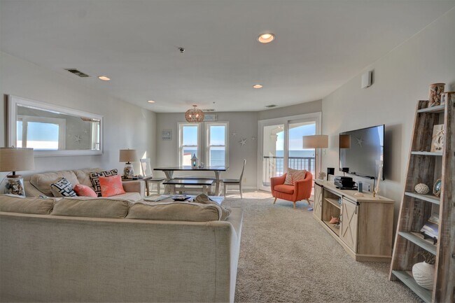 Foto del edificio - OFF SEASON RENTAL Oceanfront at Villa Capriani