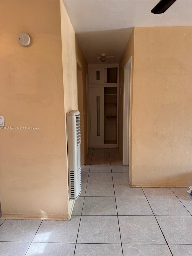 Foto del edificio - 1723 Johnson St