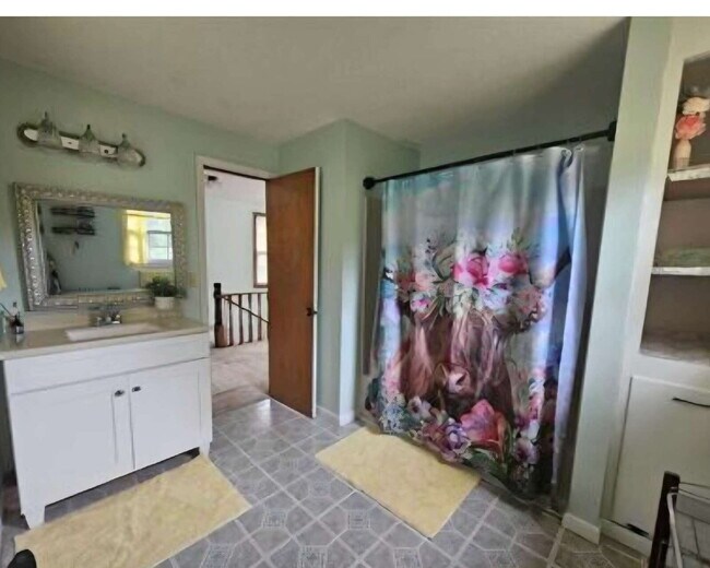 Foto del edificio - Darling 1 bedroom furnished house