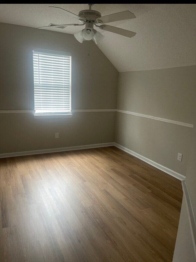 Foto del edificio - 205 N Trace Ln