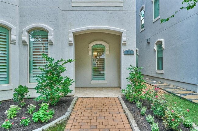 Building Photo - 11 Olmstead Row