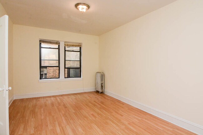Building Photo - 4851 N Damen Ave