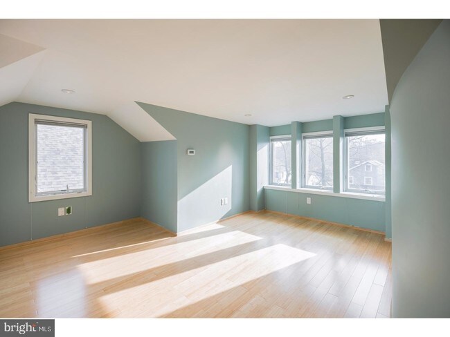 Building Photo - 120 Windsor Ave