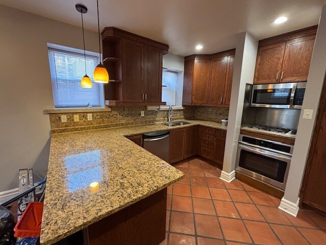 Cocina - 5772 W Higgins Ave