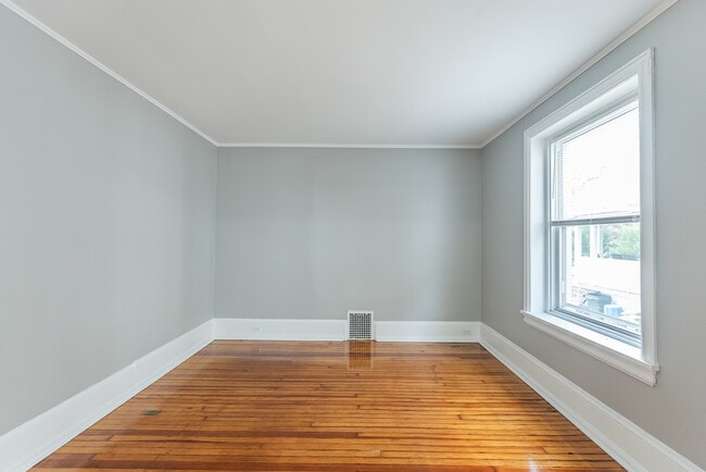 Foto del edificio - 2049 N 63rd St