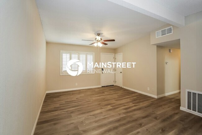 Building Photo - 4334 Cloverdale Ave