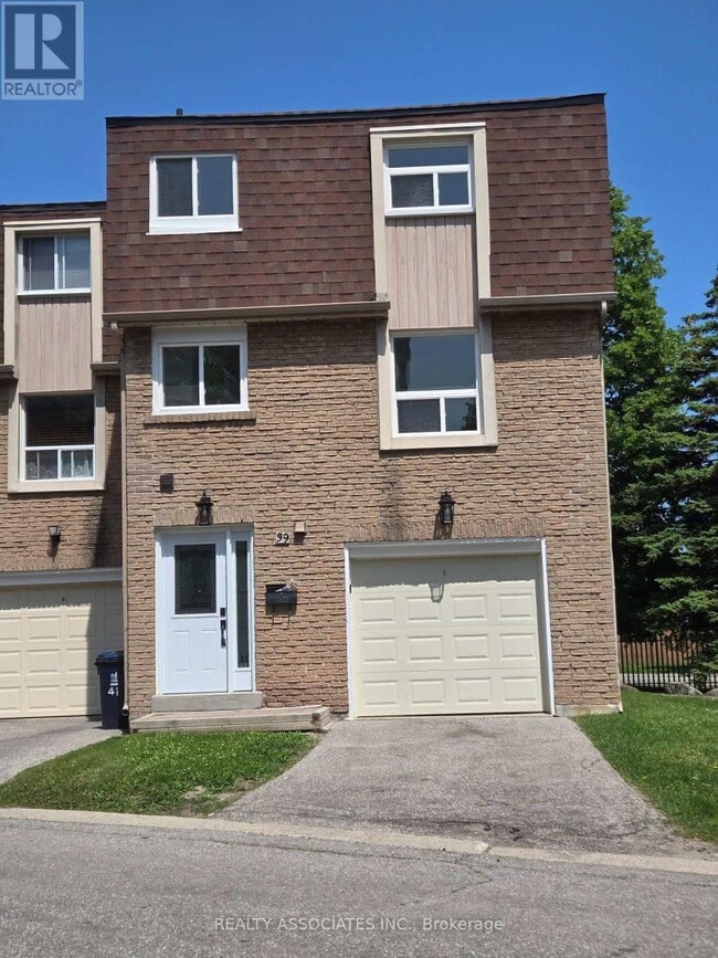Building Photo - 2-32 Stonehill Ct