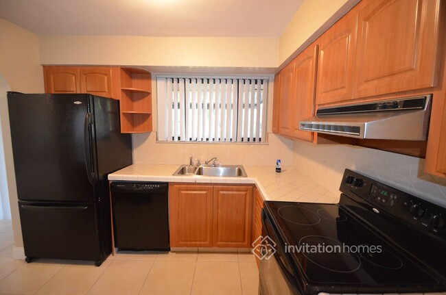 Foto del edificio - 7670 NW 11th Ct