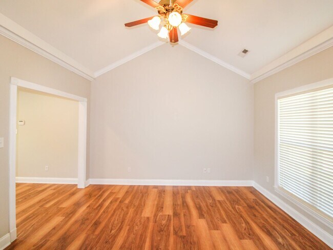 Foto del edificio - 27632 Keeton Rd