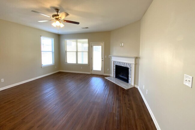 Building Photo - 1833 Crandon Ct