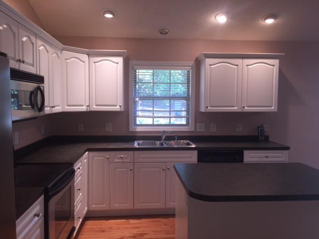 Building Photo - 127 Pinecone Ct