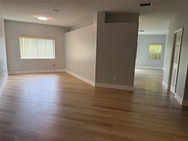 Foto del edificio - 2324 SE 23rd Ave