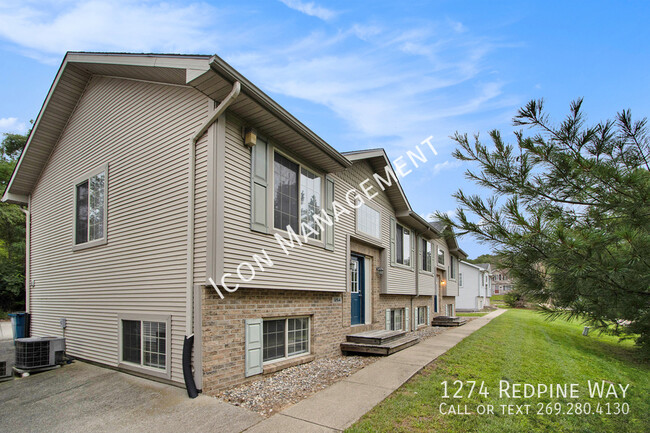 Foto del edificio - 1274 Redpine Way